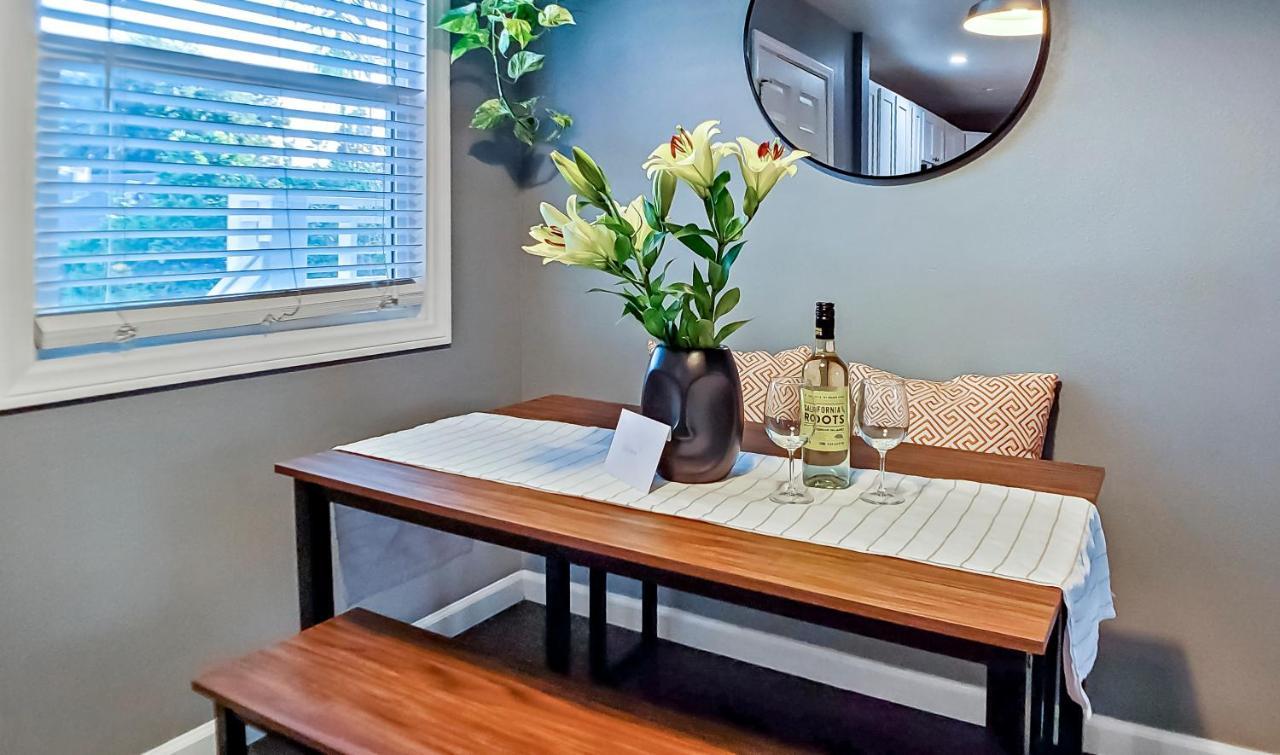Apartment Located In Historic District Mins To Downtown, Beaches & Convention Center Long Beach Bagian luar foto