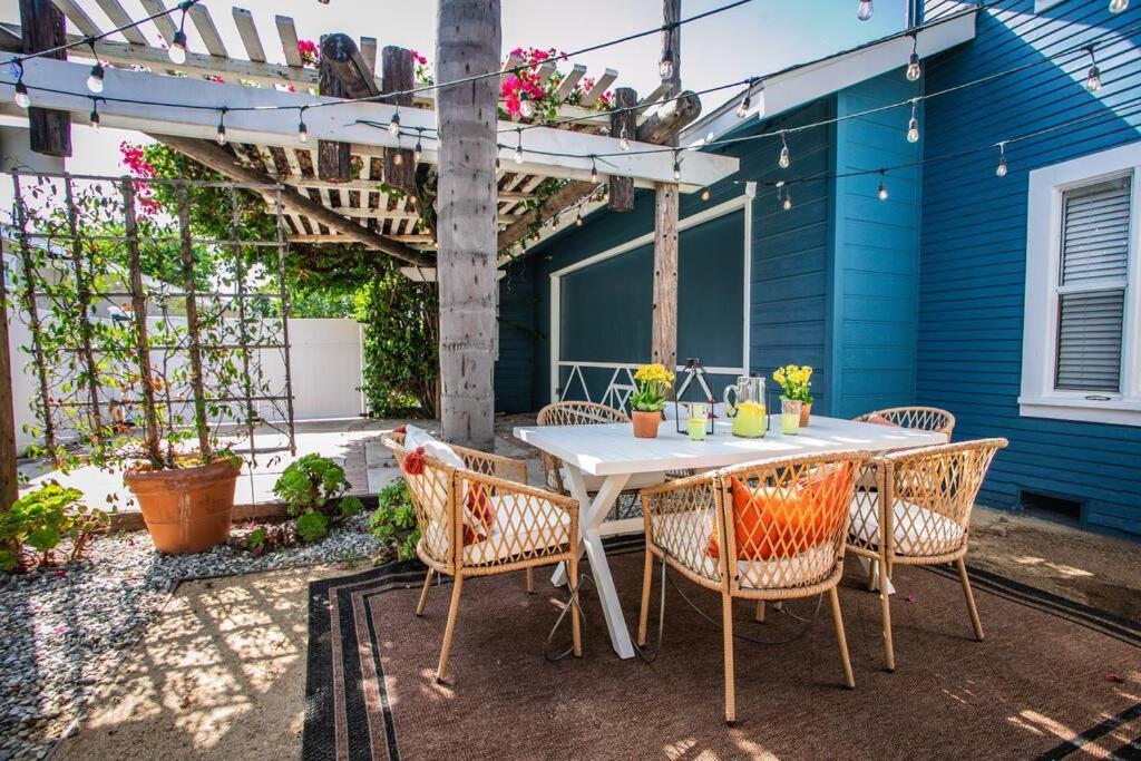 Apartment Located In Historic District Mins To Downtown, Beaches & Convention Center Long Beach Bagian luar foto
