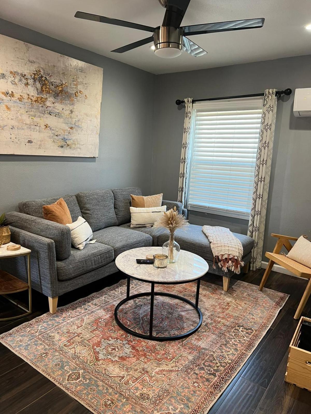 Apartment Located In Historic District Mins To Downtown, Beaches & Convention Center Long Beach Bagian luar foto